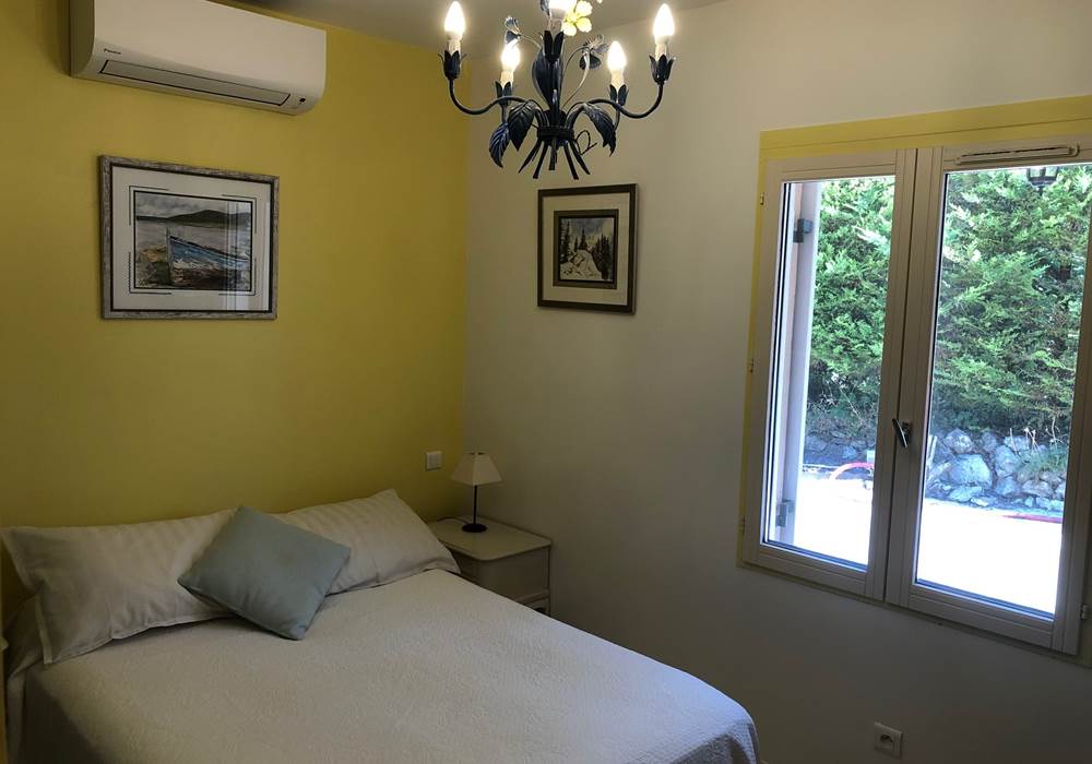 Chambre Riou Fer lit 140