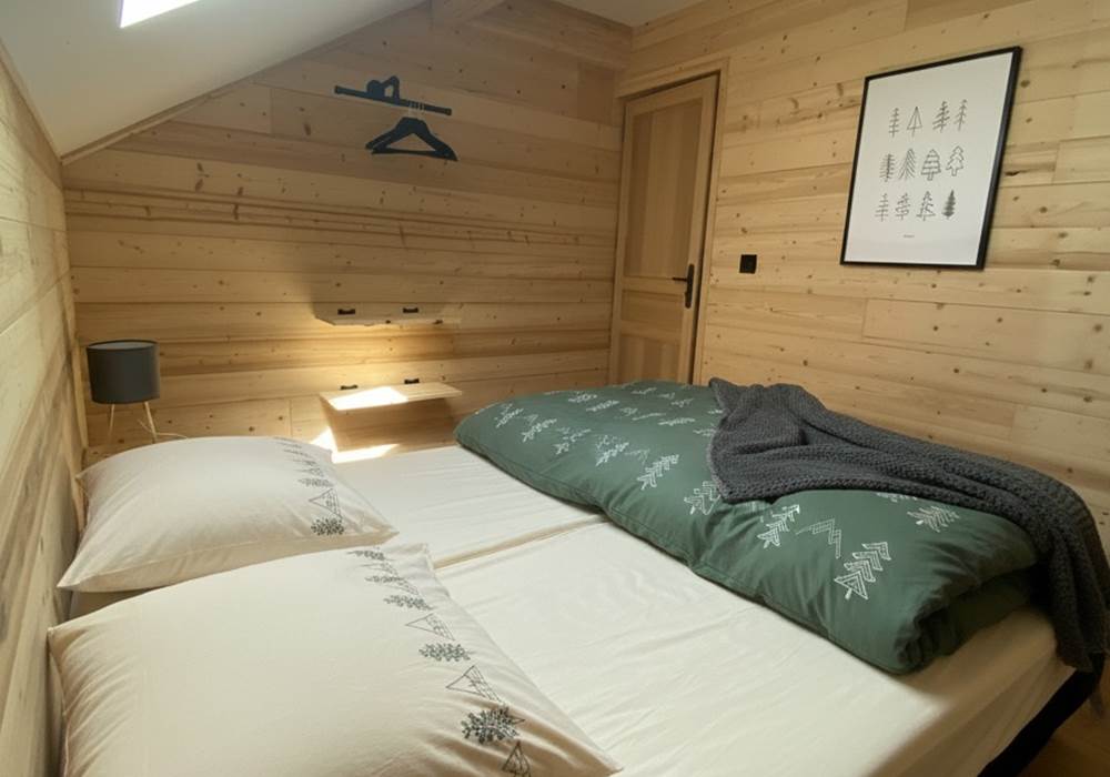 Chambre avec deux lits simple