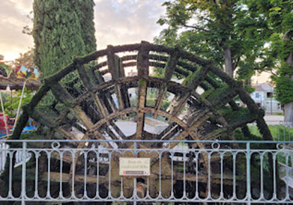 Roue du moulin à blé Milhe