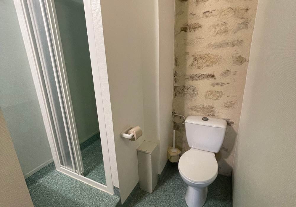Salle d'eau et WC chambre 1 à 2 personnes