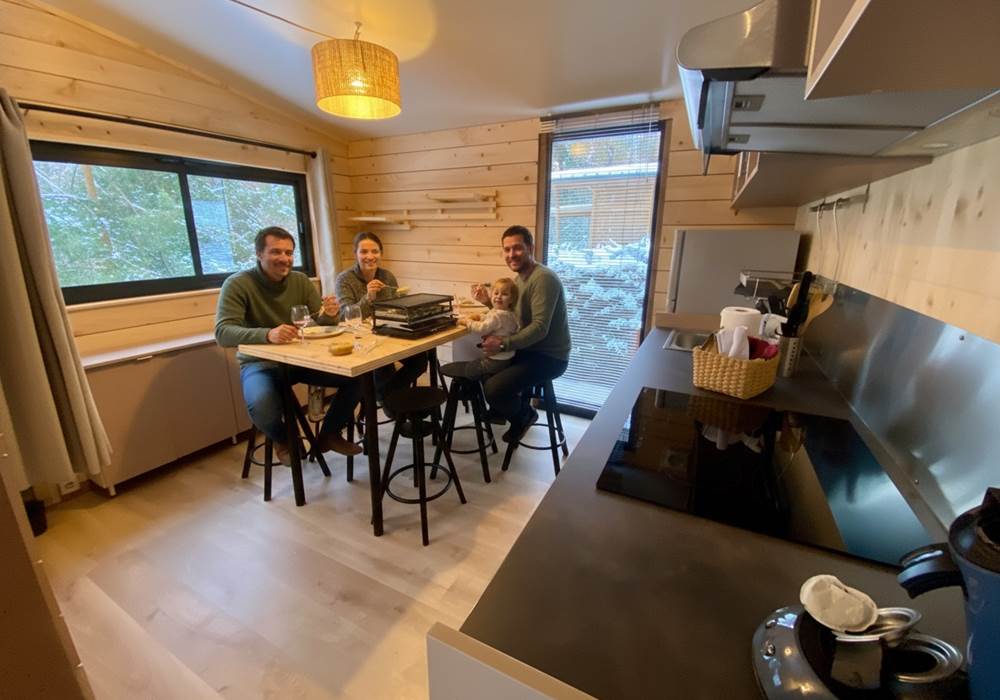 Coin repas avec son mange debout