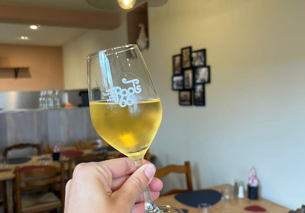 vin-bio-alsace-ribeauville-verre-de-vin