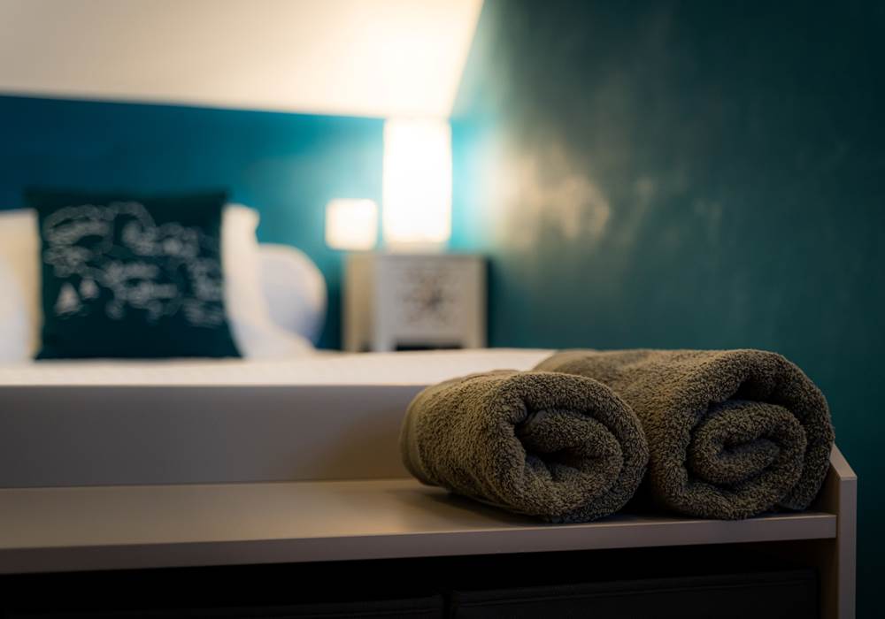 Chambre plage du Loch: le lit queen size