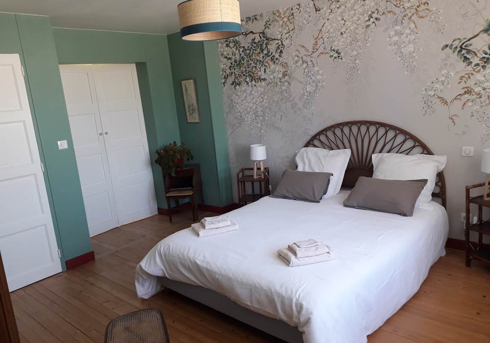 Chambre de la suite aux glycines