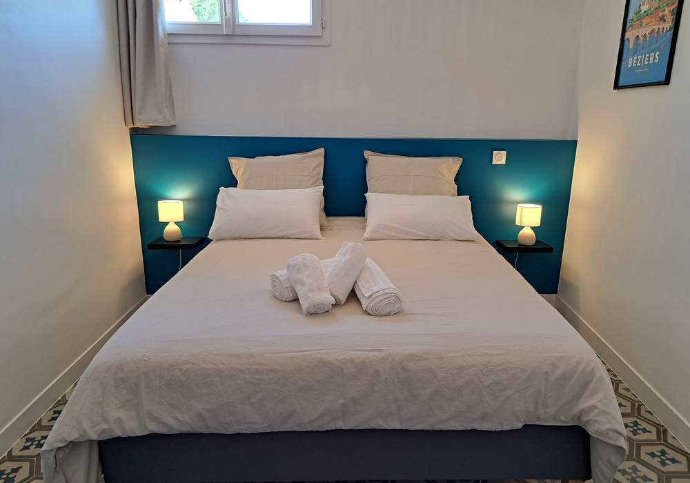 Chambre bleue du gîte Le Ramonetage.