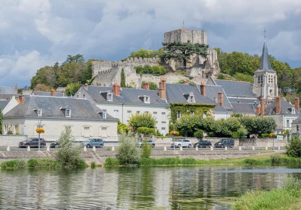 Montrichard_chateau-medieval-1024x682
