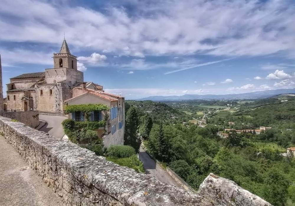Venasque (crédit photo Cécile Torres)