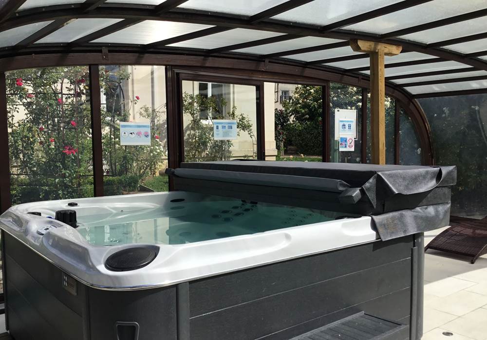 Jacuzzi
