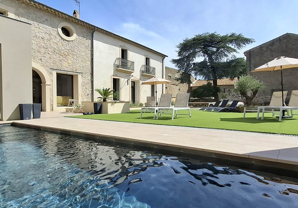 Piscine paratagée des Gîtes de Monte Blanco, chambres d’hôtes près de Pézenas.