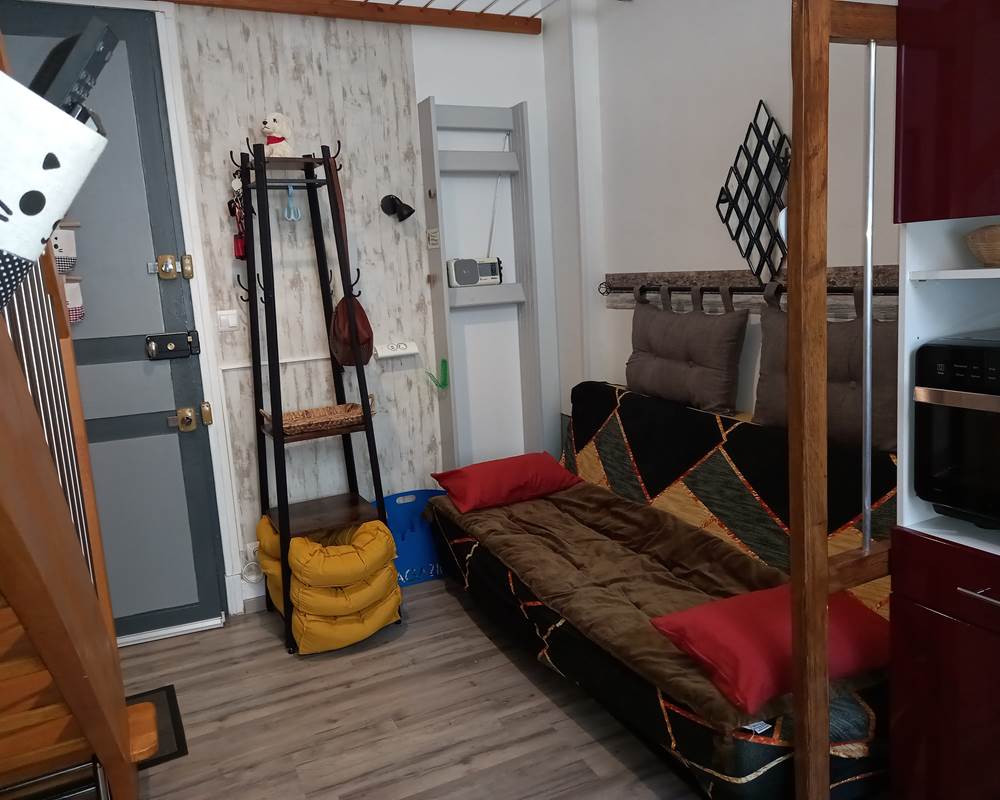 6-ENTREE VESTIAIRE COIN SALON