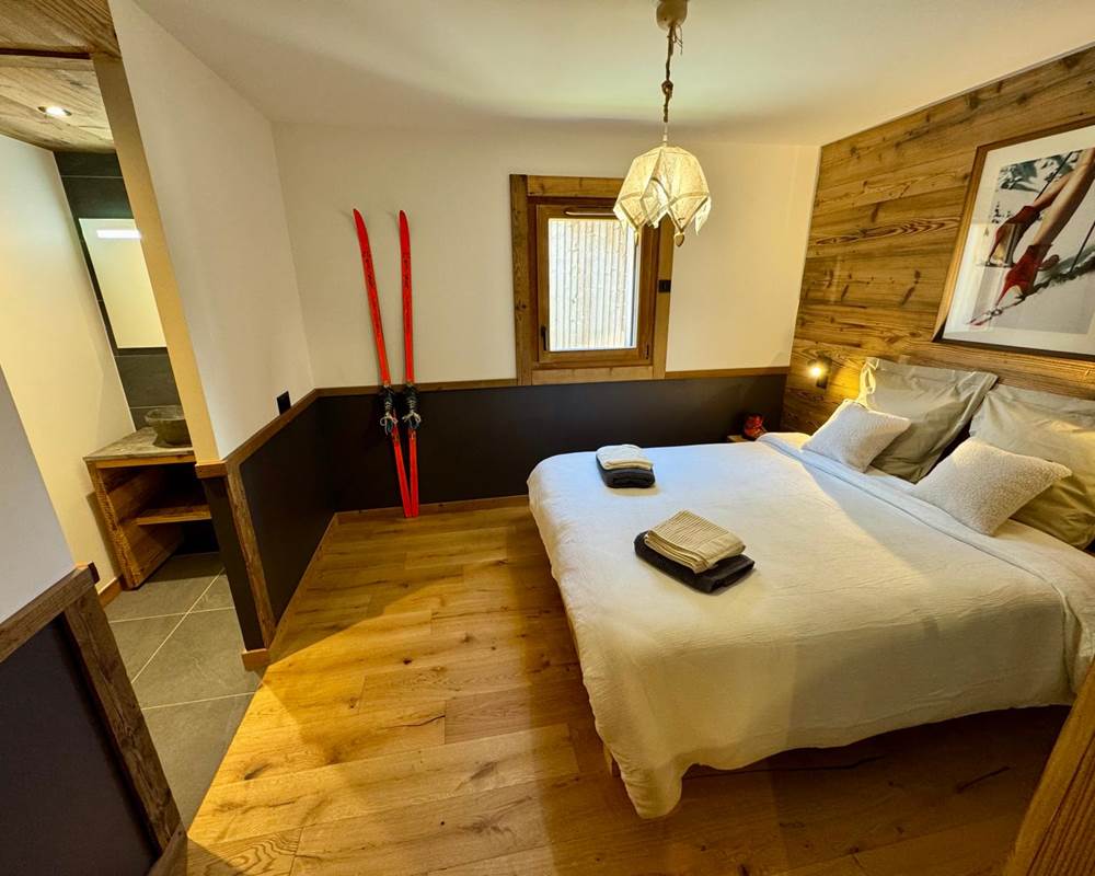 chambre rdc avec salle de bains