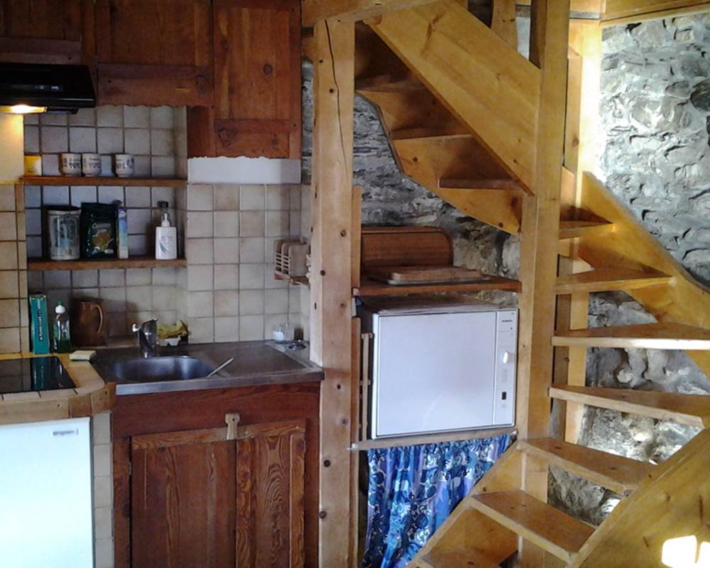 Cuisine bien équipée.