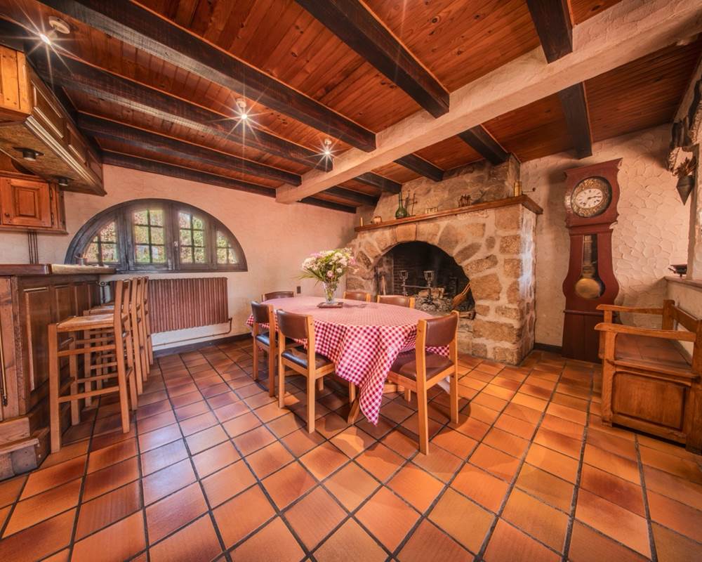maison-traditionnelle-corrézienne