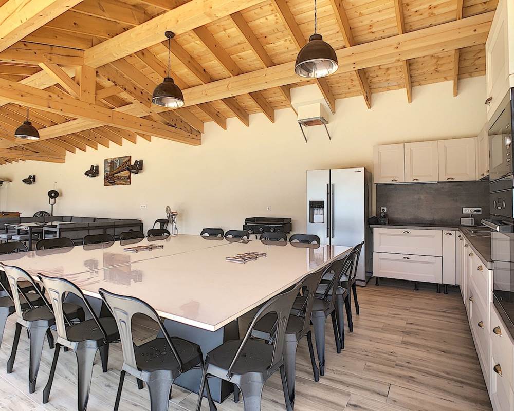 COIN REPAS POOL HOUSE