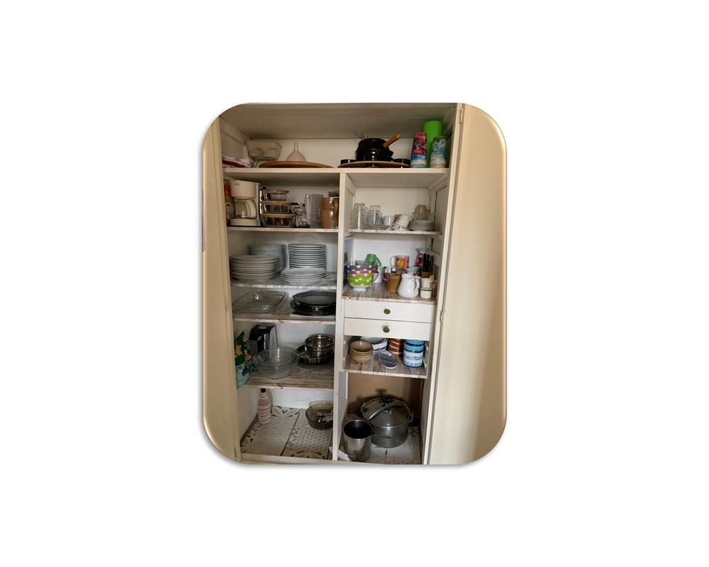 Cuisine Couloir fond blanc