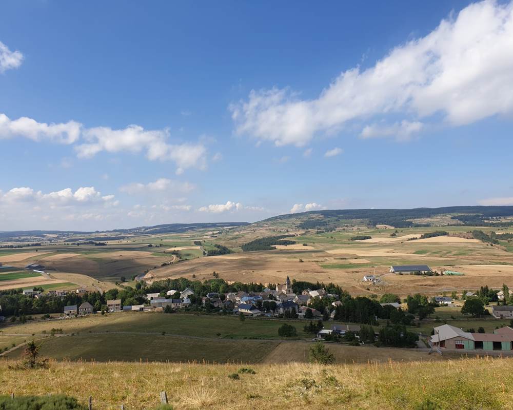BELVEZET VILLAGE