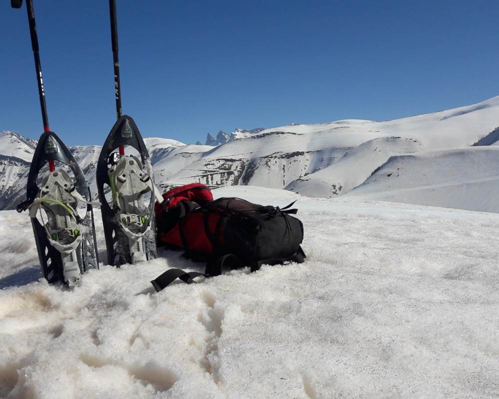 Vers le Plateau d'Emparis - les Aiguilles d'Arve au loin.