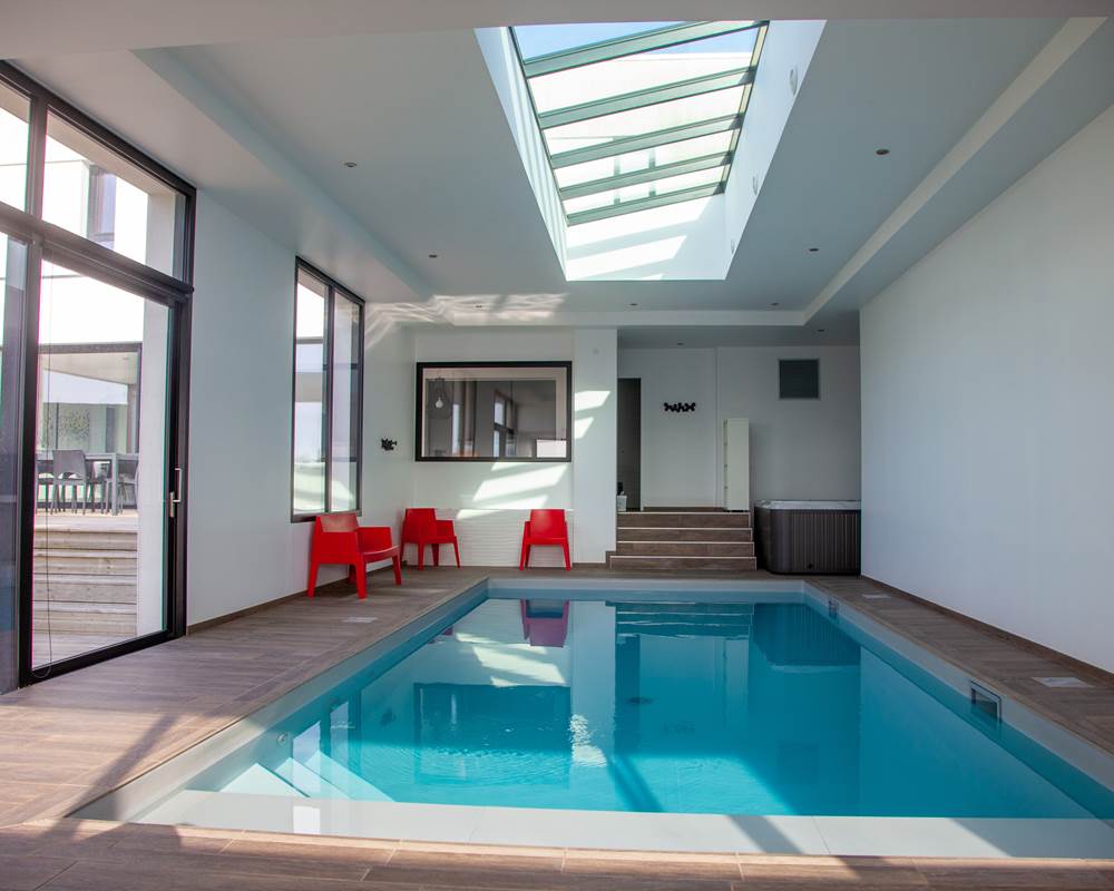 Piscine 4x8 mètres et spa