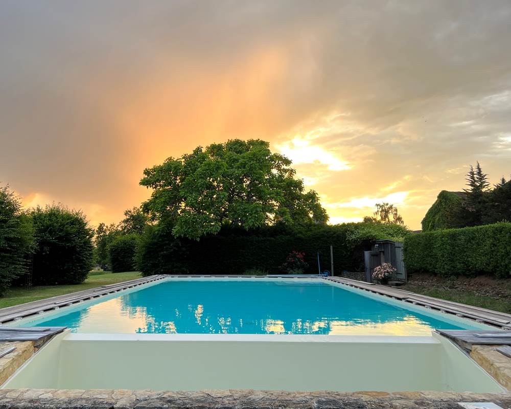 Piscine 7 X 12m, à sel et à débordement