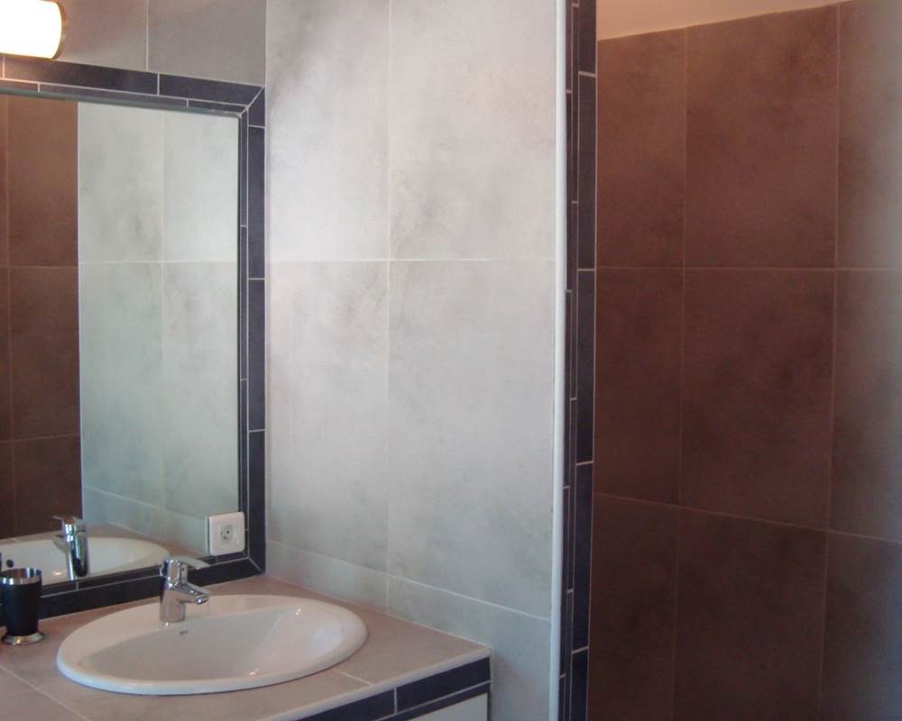 SALLE DE BAINS DEPENDANCE