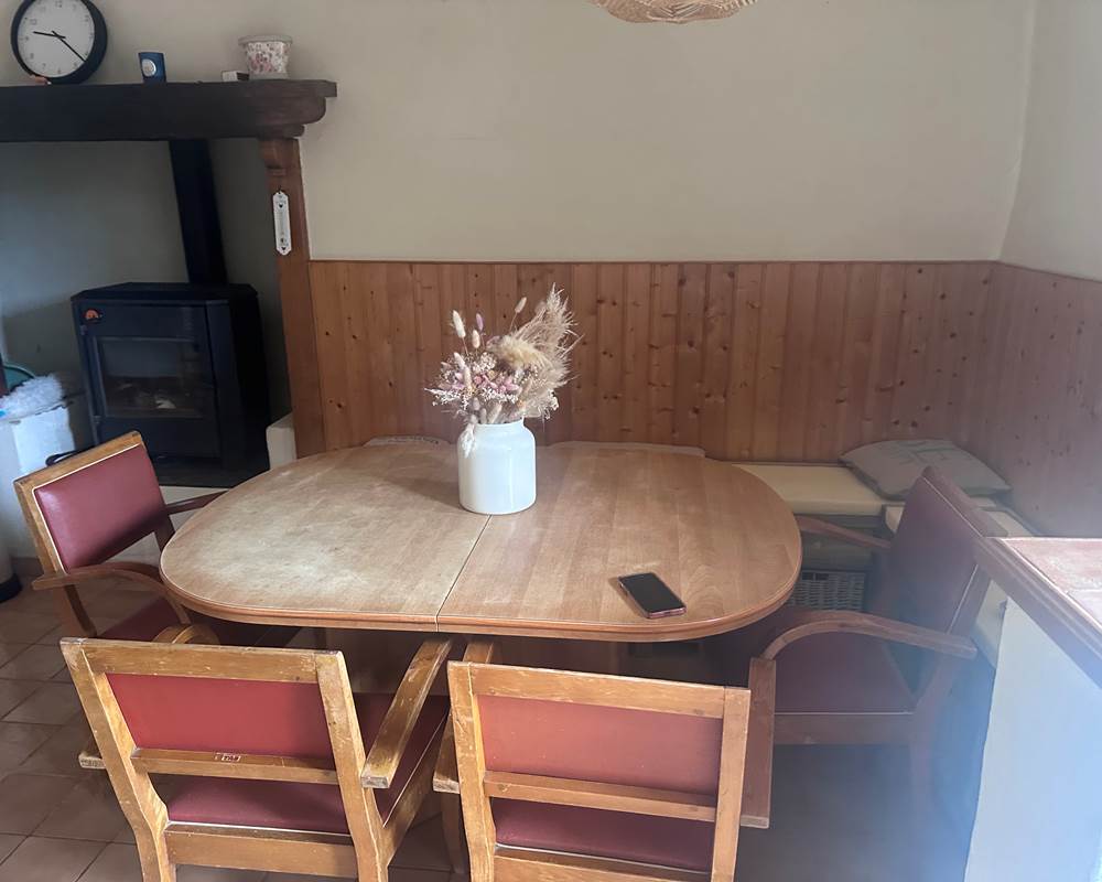 Coin salle à manger et cuisine