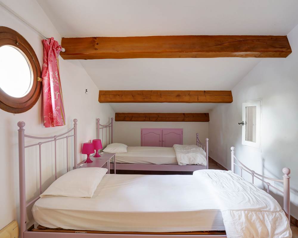 chambre 2 lits simples étage