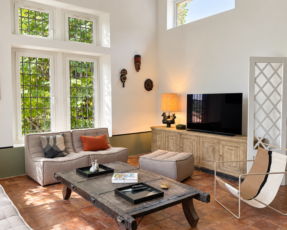 salon cosy avec télévision Saint-Siffret Gard