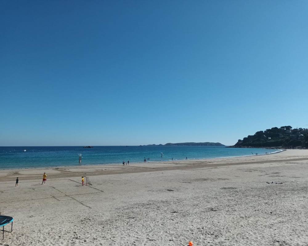 22G122058_800_1067 (1)