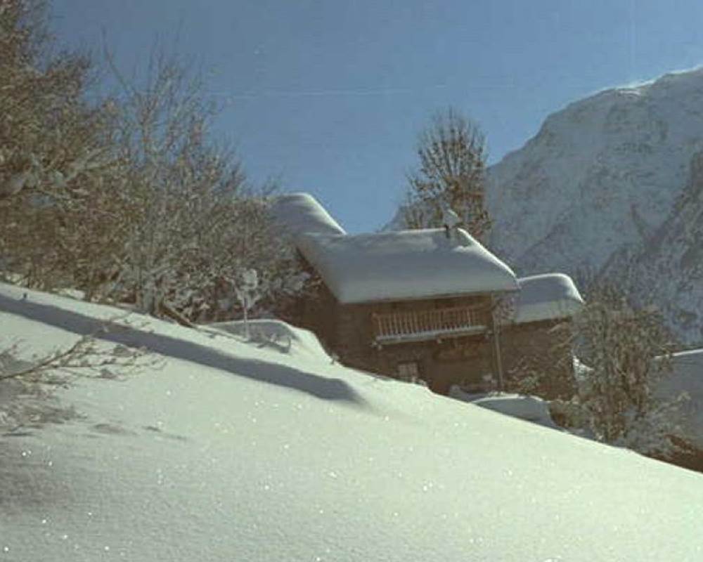 Arrière de la masion donnant sur l'alpage.