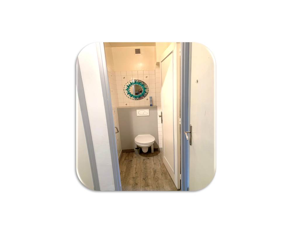 WC fond blanc