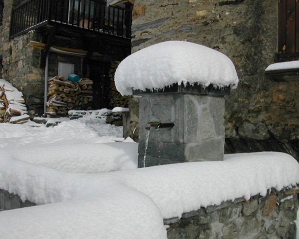 Le reposant son de la fontaine.