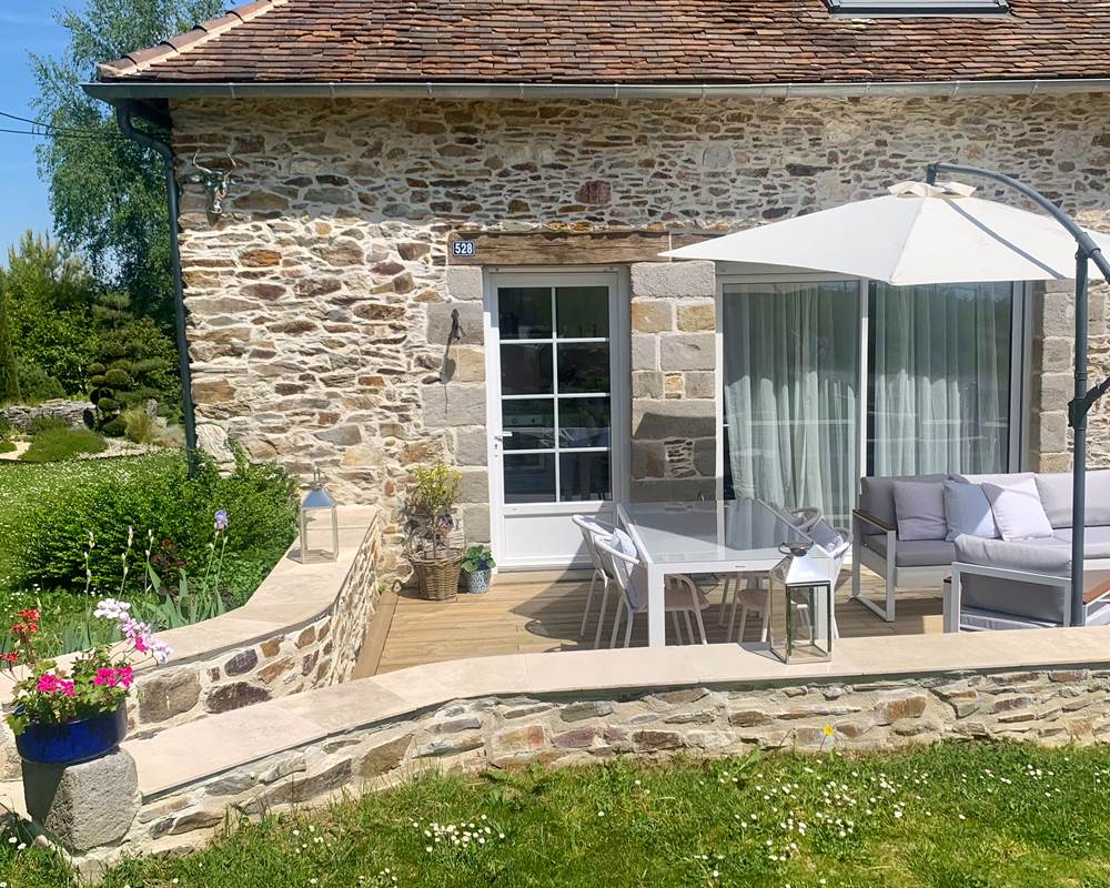 1 terrasse de devant la maison