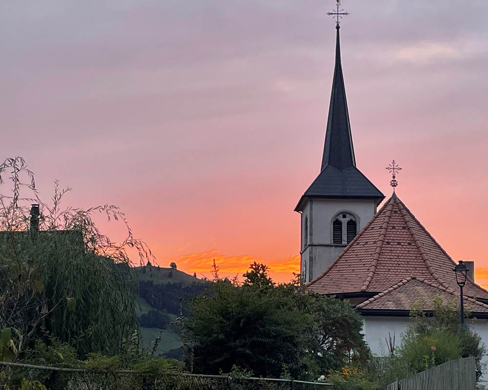 Eglise au coucher du soleil Septembre