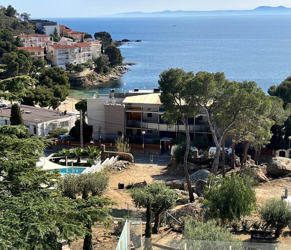 La très belle crique de Canyelles Petites à 100m de la maison
