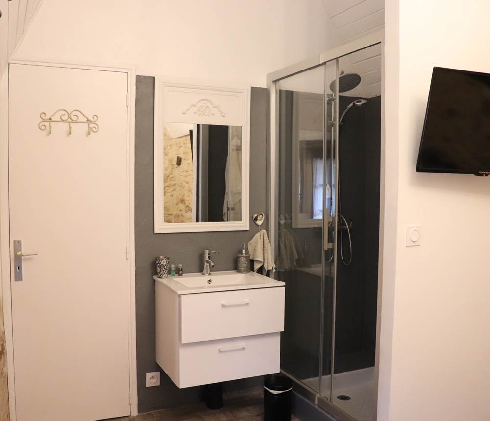 Les Charmes de Sarlat - Chambre d'hôtes Sarlat - Chambre Cèdre - Salle de bain