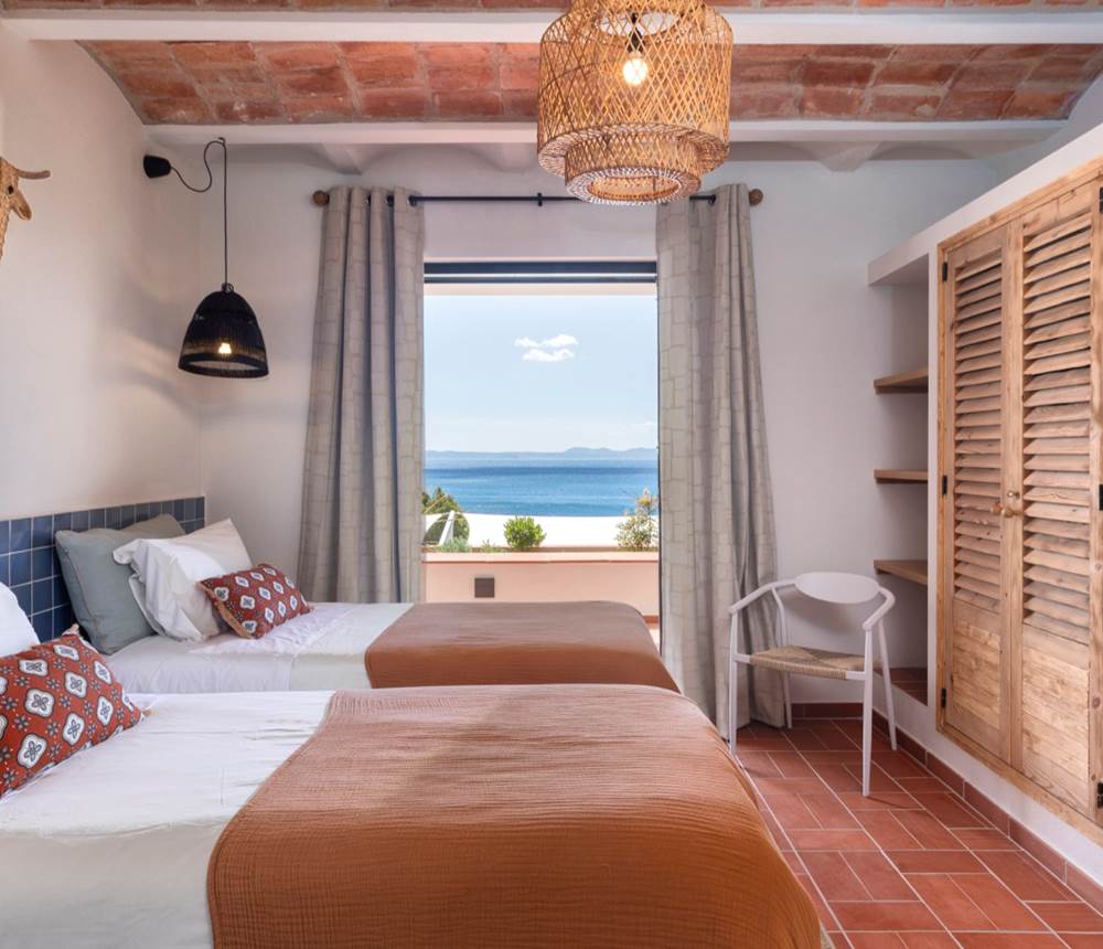 19 Oliveres Patio Chambre 3 double vue mer