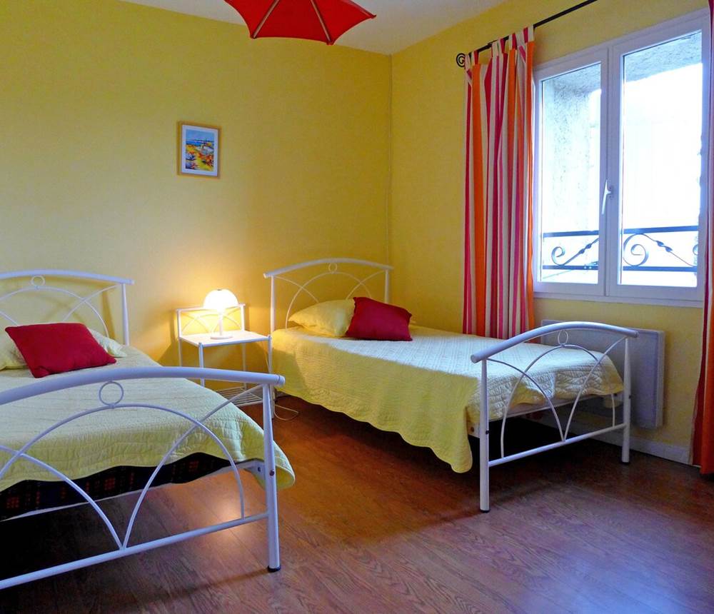 CHÂTEAU-MAYLANDIE-Le-Gîte-Malvoisie-Chambre-Deux-Lits-Simples
