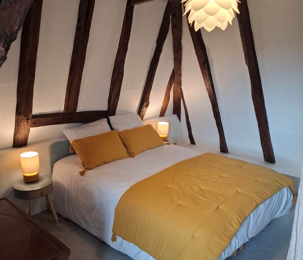 chambre tilleul- les-charmes-de-sarlat