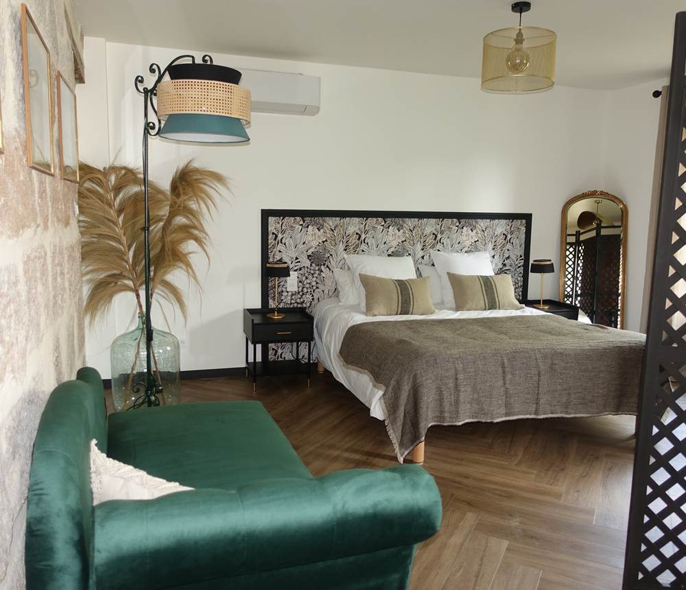 location-brive-appart-chambre-demeure-de-flore-002