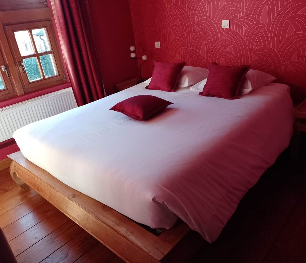 Chambre lit 2 personnes avec salle de bain