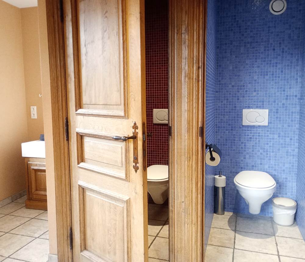 Toilettes partagées (4)