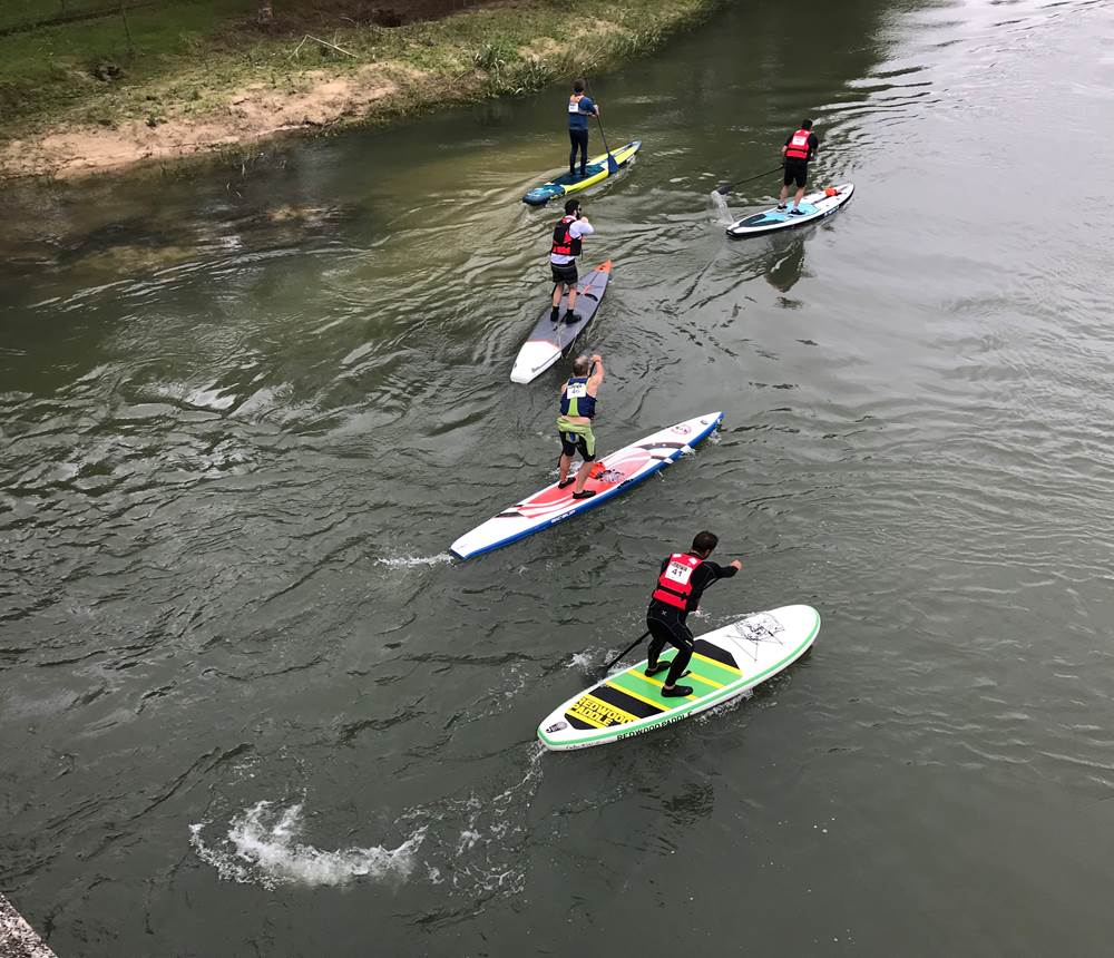 Départ de concurrents depuis Pont sur Seine