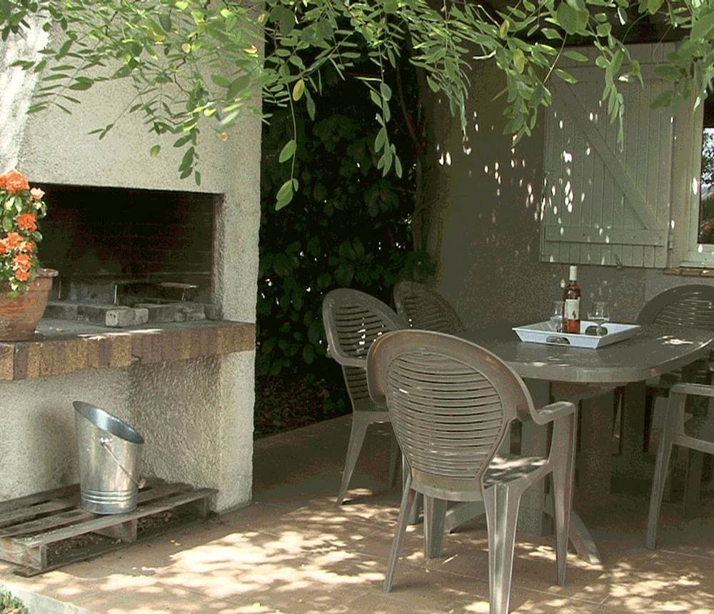 CHÂTEAU-MAYLANDIE-Le-Gîte-Grenache-Terrasse