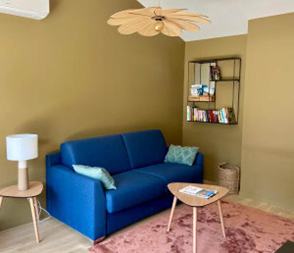 cottage salon