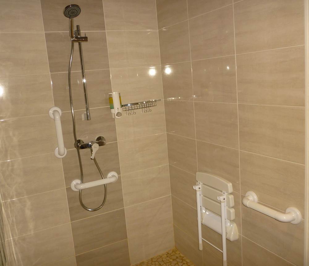Salle d'eau douche à l'italienne