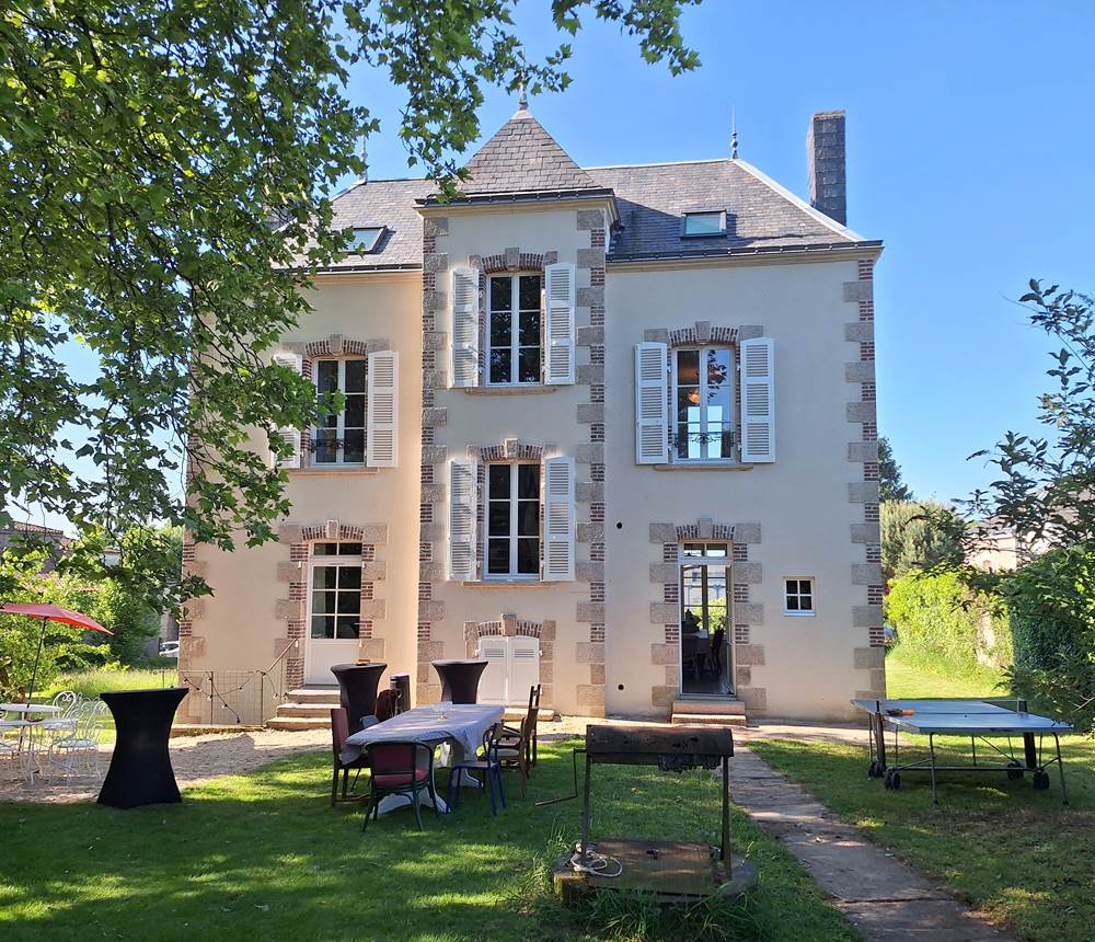 Façade arrière gite de charme le quatre feuilles proche Puy du Fou