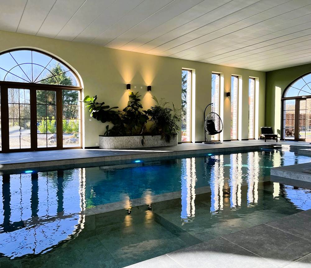 piscine intérieure