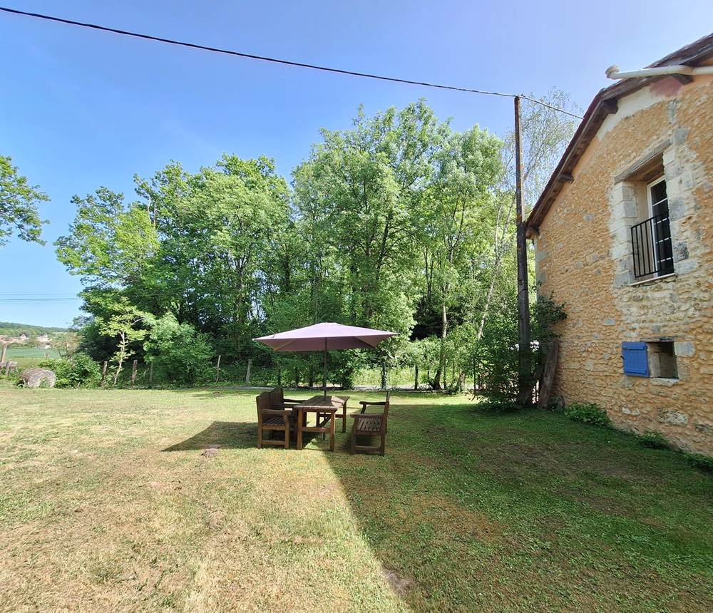 The Lodge Gite - Garden area
