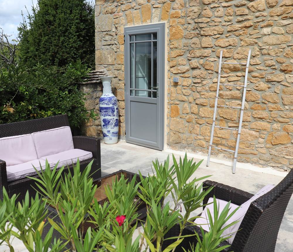Les Charmes de Sarlat - Chambre d'hôtes Sarlat - Chambre Figuier -  Terrasse facade