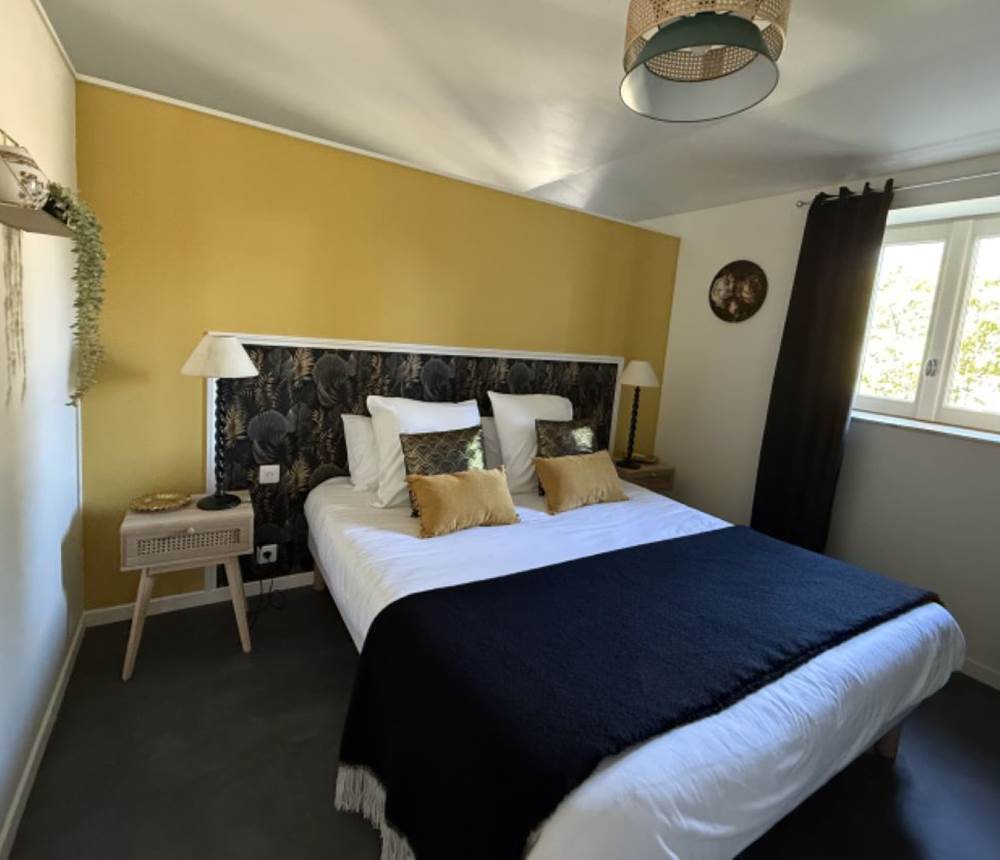 location-brive-appart-chambre-demeure-de-flore-001-1